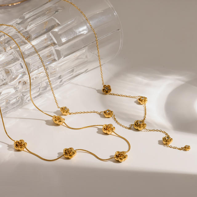 18KG french trend stereo rose flower stainless steel necklace
