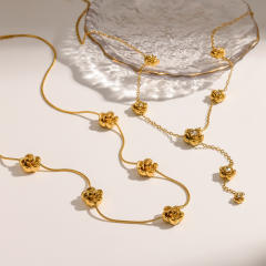18KG french trend stereo rose flower stainless steel necklace