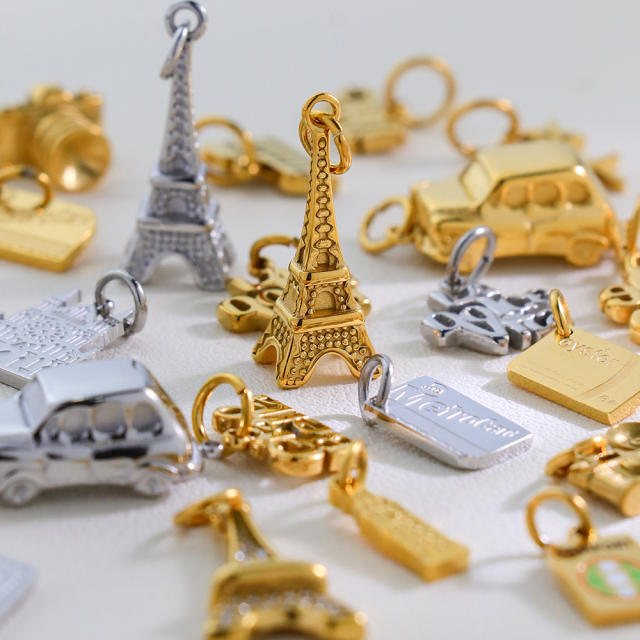Creative Stainless Steel Gold-Plated European and American Fashion Paris Eiffel Tower Pendant Wholesale