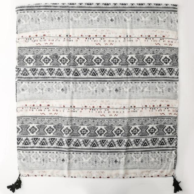 Retro Black White Geometric Totem Print Scarf Bohemian Style Vacation Shawl