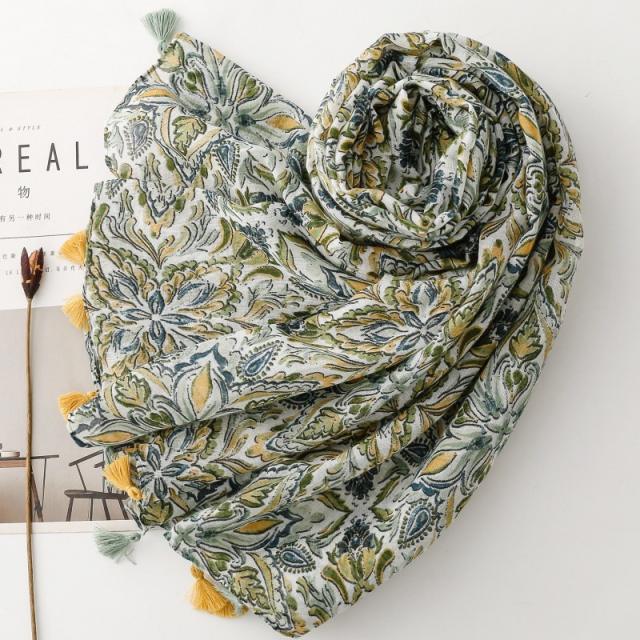 Green Five-Pointed Flower Tassel Printed Scarf