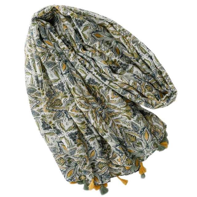 Green Five-Pointed Flower Tassel Printed Scarf