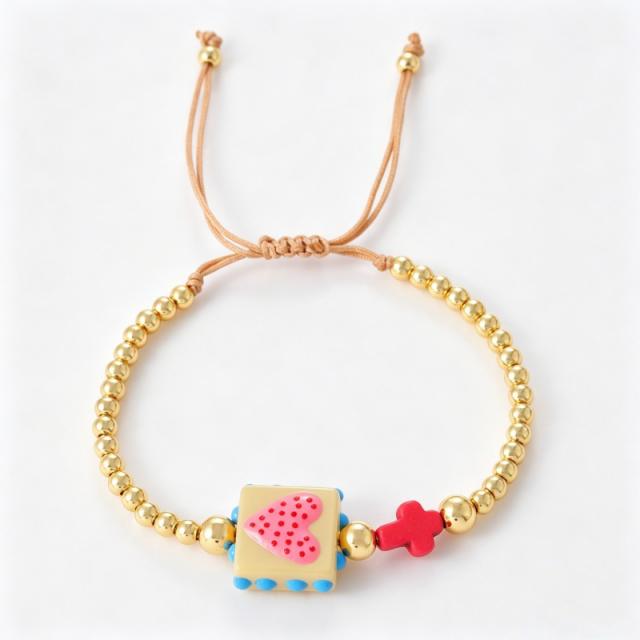 Popular contrast color heart block gold color beaded bracelet