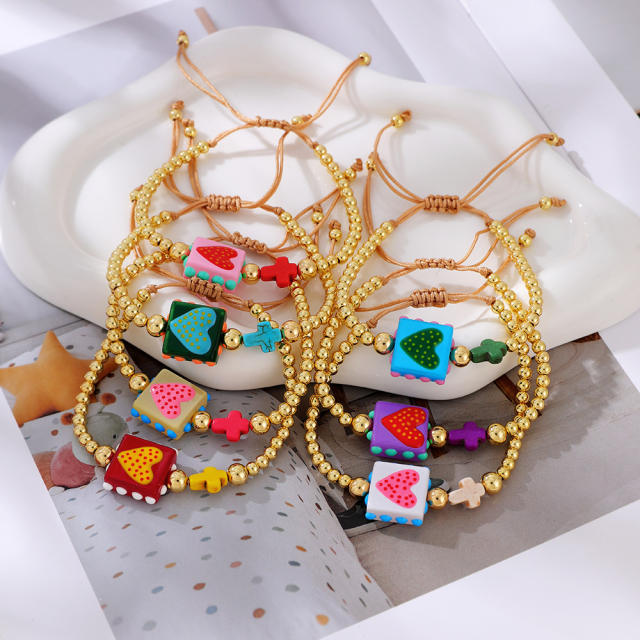 Popular contrast color heart block gold color beaded bracelet