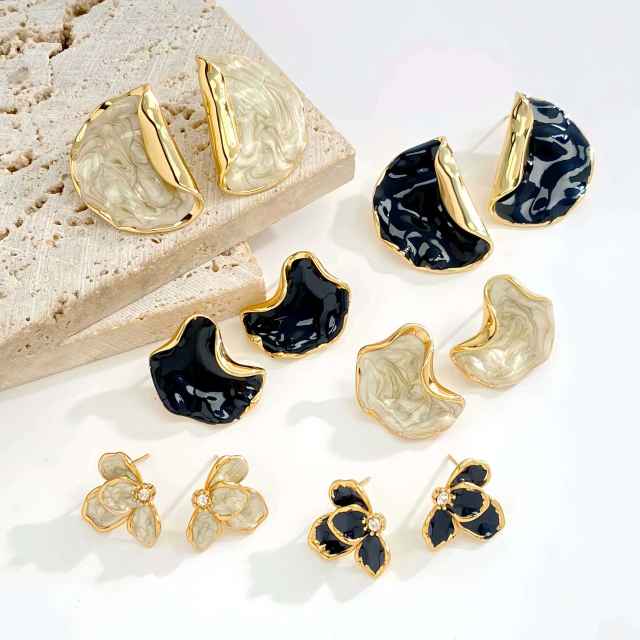 Irregular Geometric Wave Earrings black white enamel stainless steel earrings