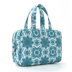 Large-Capacity Top-Handle Toiletry Bag Portable for Travel