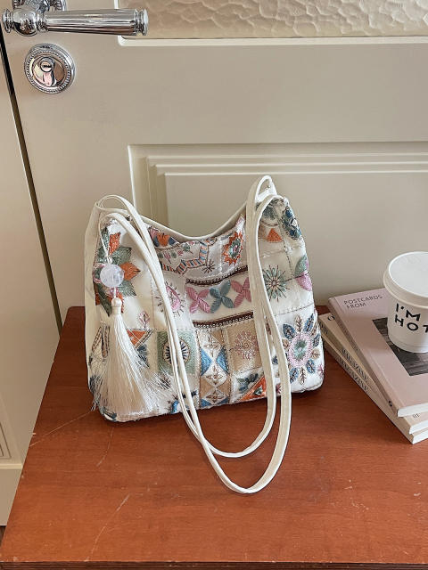 New Chinese-Style Embroidered Shoulder Bag for Women