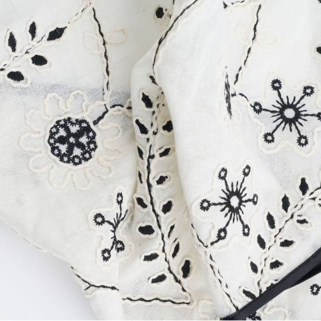 Embroidered Floral Headscarf Triangular Scarf