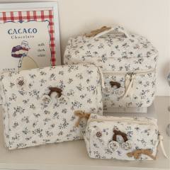 Ins-Style Fresh Floral Makeup Bag Three-Piece Set Quilted Fabric Handbag