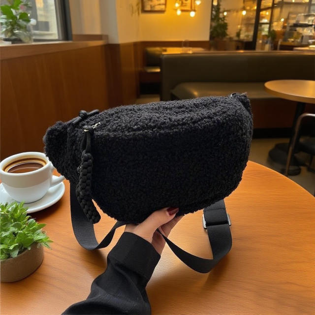 Autumn Winter Large Capacity plush bag Korean Crossbody Bag Casual Waist Bag Chest Bag