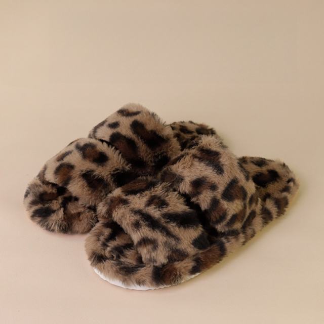 New Leopard Print Slippers Women's Flat Bottom Comfortable Plush Cotton Slippers for Home