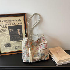 New Chinese-Style Embroidered Shoulder Bag for Women