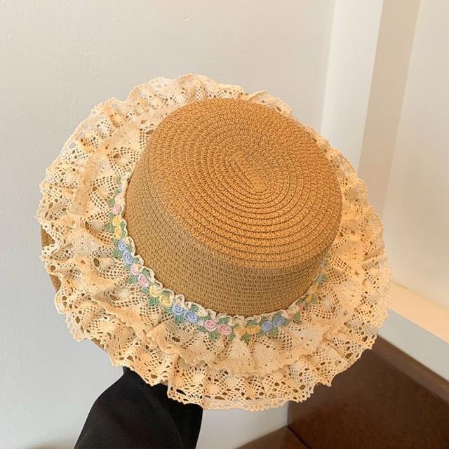 Summer Lace-Trimmed Wavy Straw Hat with Bow