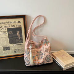 New Chinese-Style Embroidered Shoulder Bag for Women