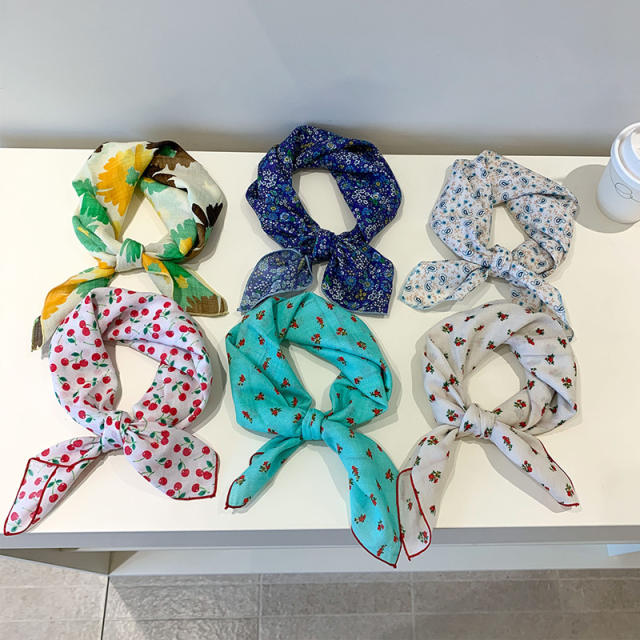 Korean Style Women's Floral Fresh Small Square Scarf