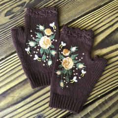 INS Autumn and Winter Embroidered Women's Warm Gloves