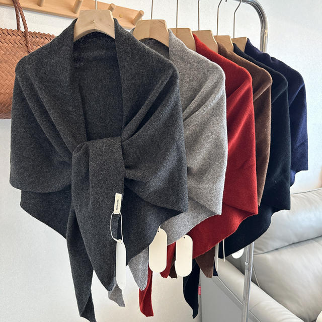 100% Pure Wool Oversized Triangular Shawl Warm for Autumn and Winter