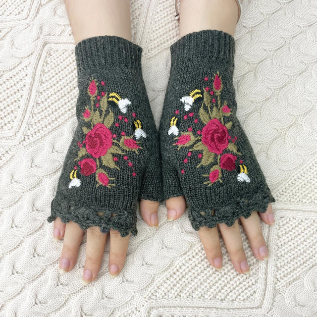 INS Autumn and Winter Embroidered Women's Warm Gloves
