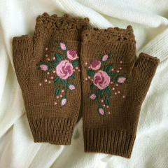 INS Autumn and Winter Embroidered Women's Warm Gloves