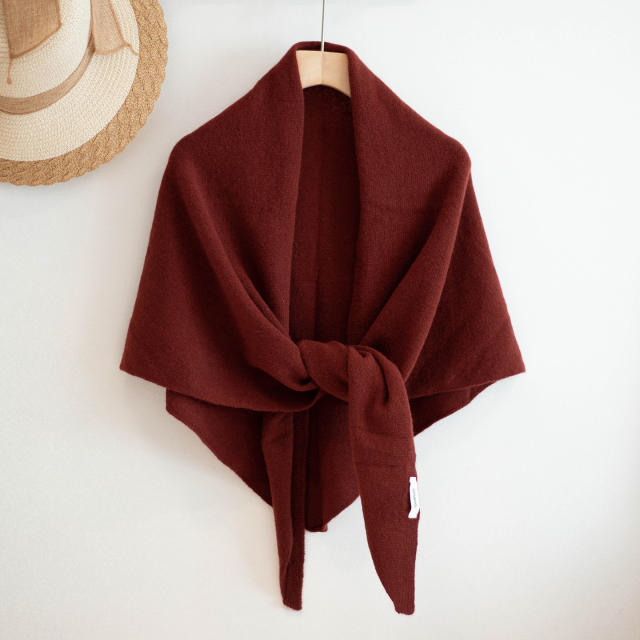 100% Pure Wool Oversized Triangular Shawl Warm for Autumn and Winter