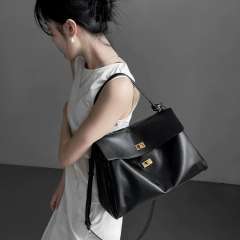 Large Capacity Bag Women's Early Autumn Black Crossbody Bag Shoulder Bag Tote Bag