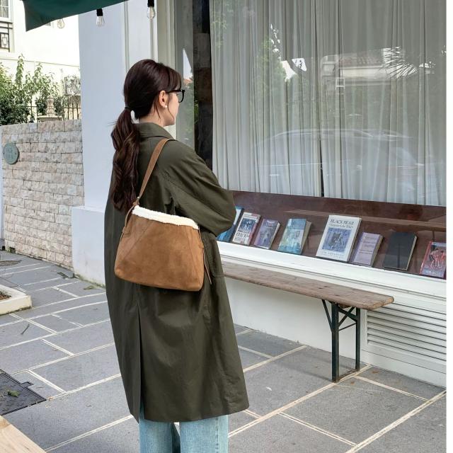 Autumn Winter Retro Plush Shoulder Bag for Women