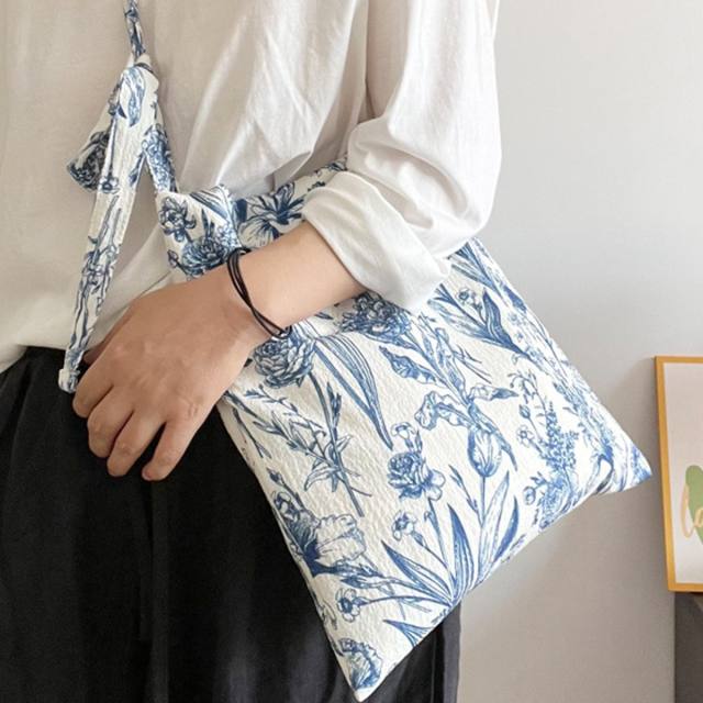 Chinese Style Blue and White Porcelain Flower Bag