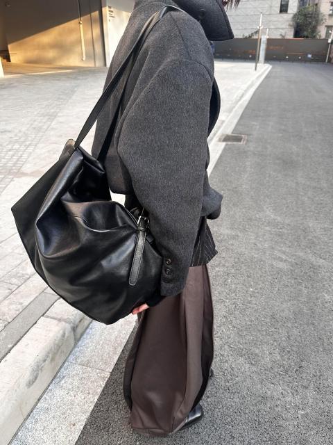 Adjustable double shoulder strap soft leather crossbody bag