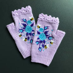 INS Autumn and Winter Embroidered Women's Warm Gloves