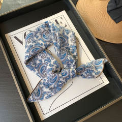 19 kidney flower navy blue