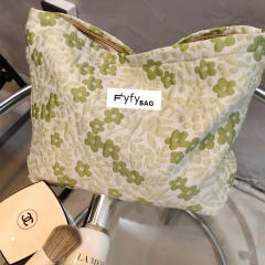 New Style floral pattern Makeup Bag Large Capacity Portable Inner Bag