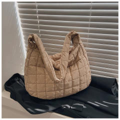 Autumn Winter New Cloud Pleated Large Bag Women's Casual Stylish Lightweight crossbody bag