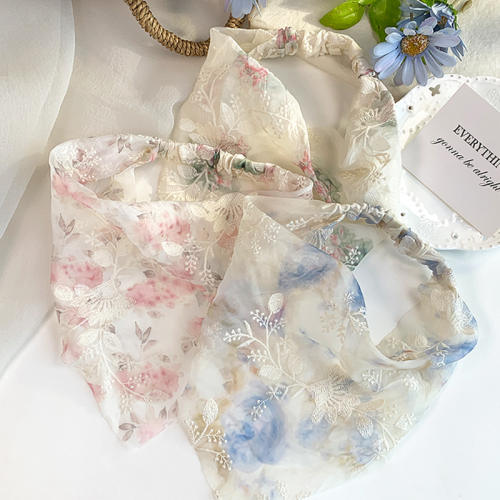 French-Style Retro Pastoral Embroidered Floral Triangle Headband bandana headband