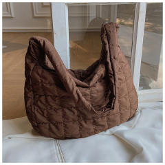 Autumn Winter New Cloud Pleated Large Bag Women's Casual Stylish Lightweight crossbody bag