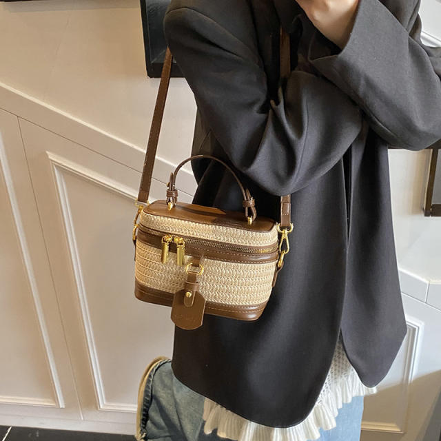 Woven design cute Box Bag Elegant Flap-Style Summer Straw Bag