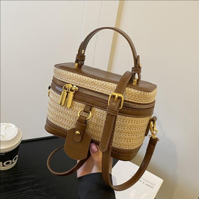 Woven design cute Box Bag Elegant Flap-Style Summer Straw Bag