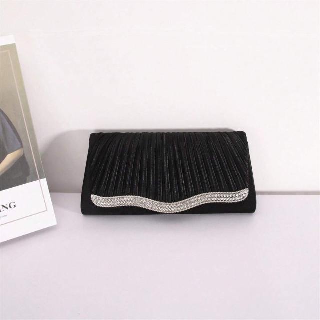 Banquet Bag Solid Color Alloy Diamond Satin Pleated Wedding Party Large Capacity Clutch Evening Bag