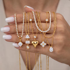 New and popular heart-shaped teardrop stainless steel necklace for women