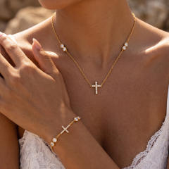 New cross-shaped stainless steel necklace and bracelet set