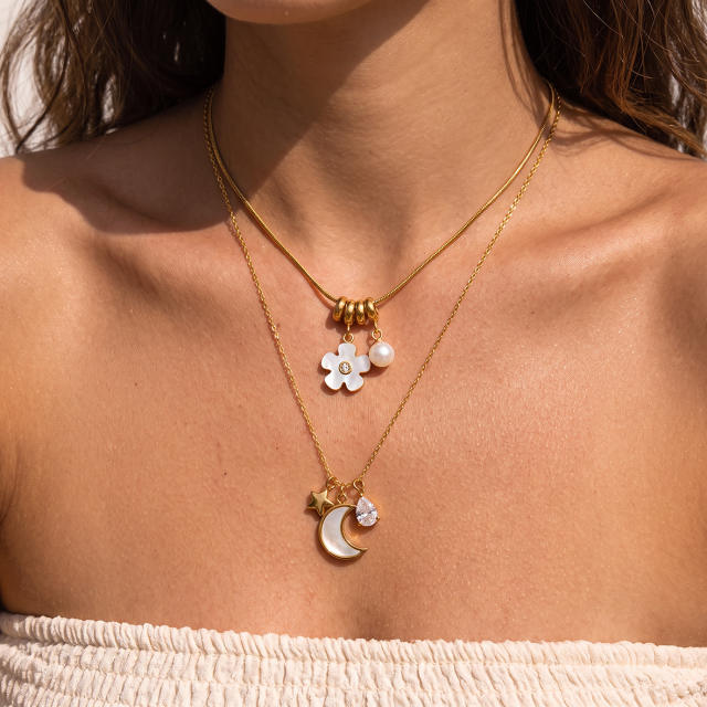 Fashion stainless steel necklace light luxury moon design with zircon and rhinestone inlay