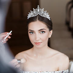 Elegant rhinestone inlaid alloy hair crown wedding hair accessory