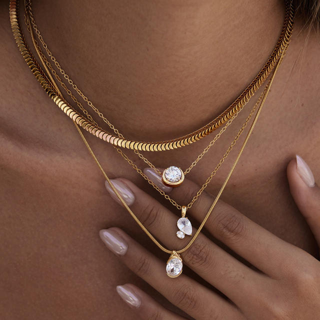 Elegant stainless steel necklace light luxury zircon pendant collarbone chain necklace