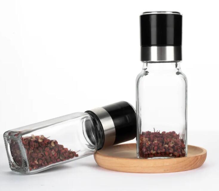 glass spice bottles