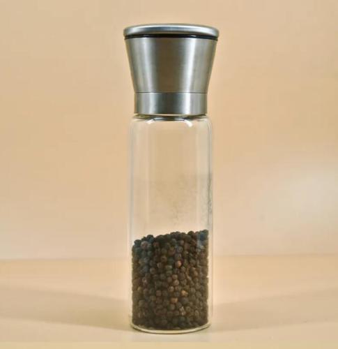 glass spice bottles