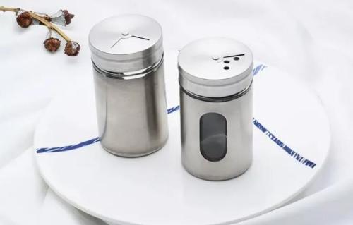 glass spice bottles