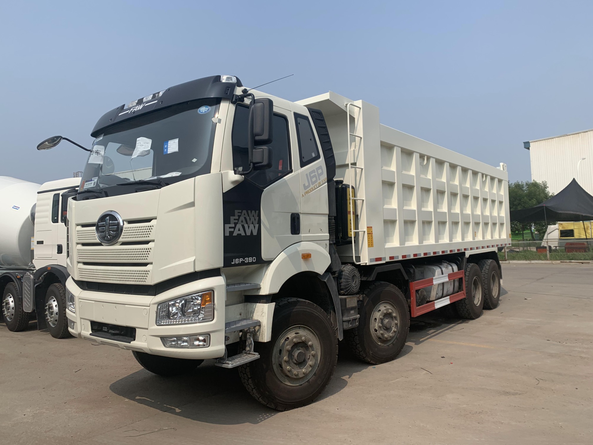 FAW J6P DUMP TRUCK 8×4