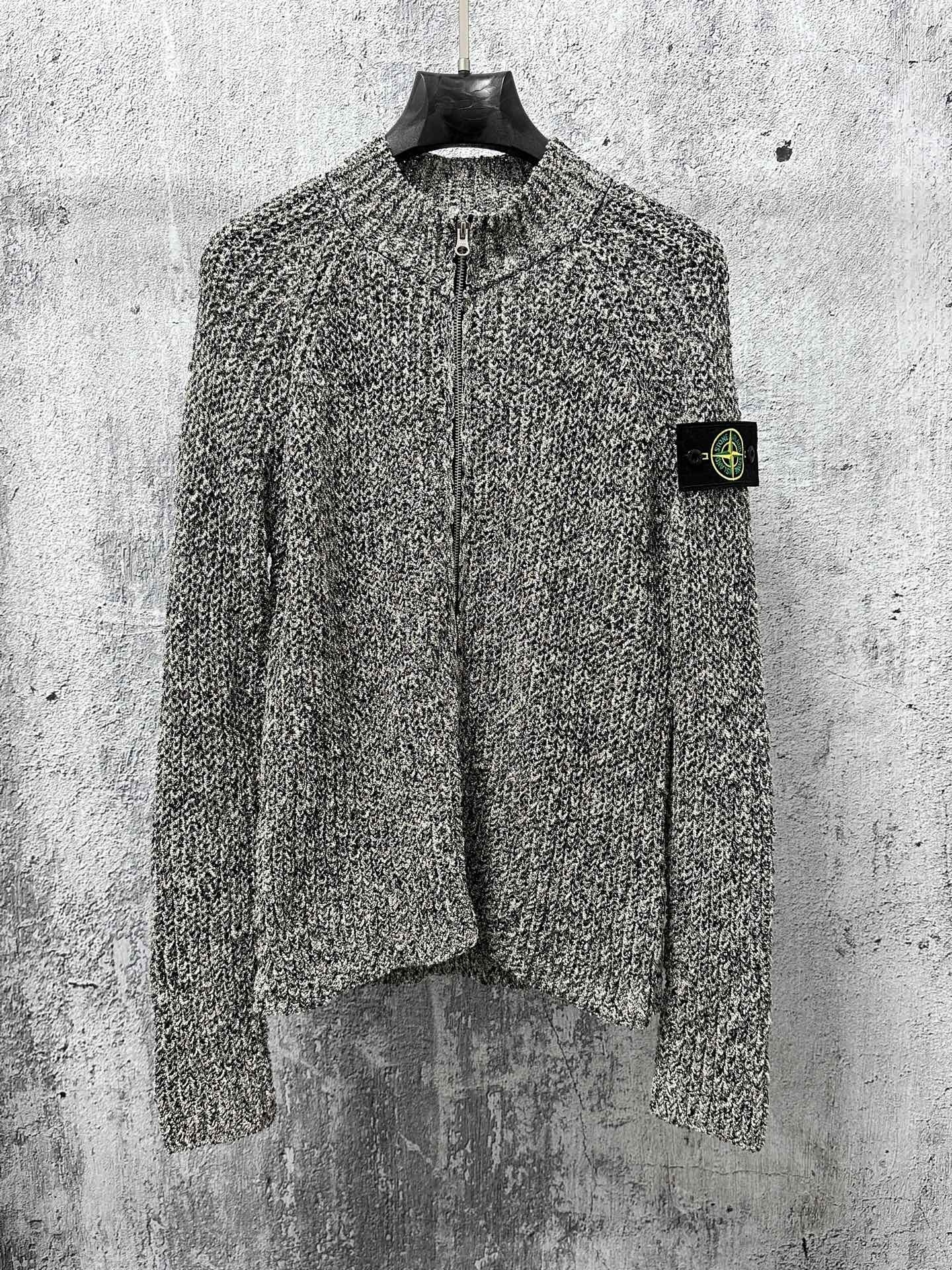 КУРТКИ STONE ISLAND