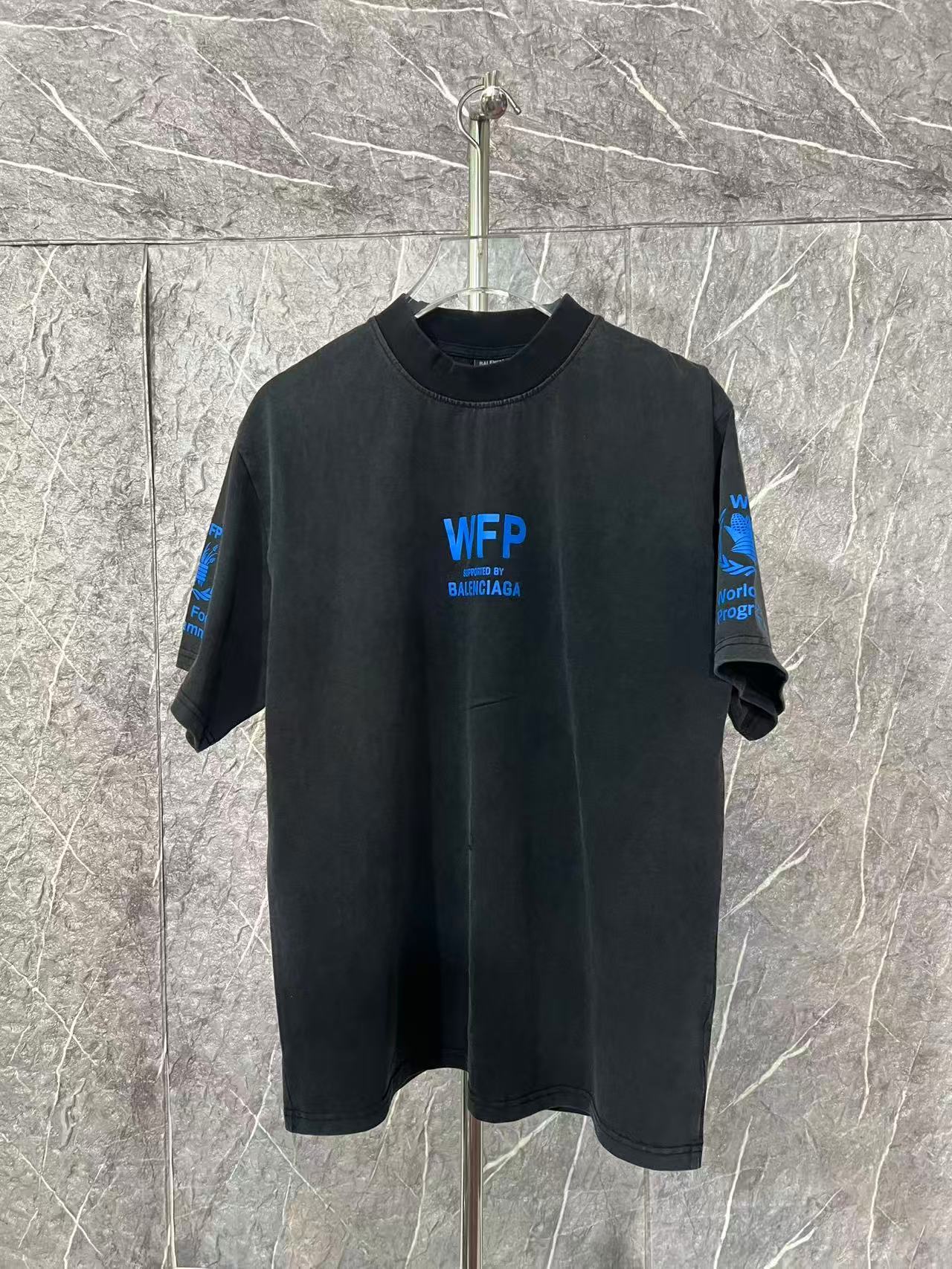 Футболка Balenciaga