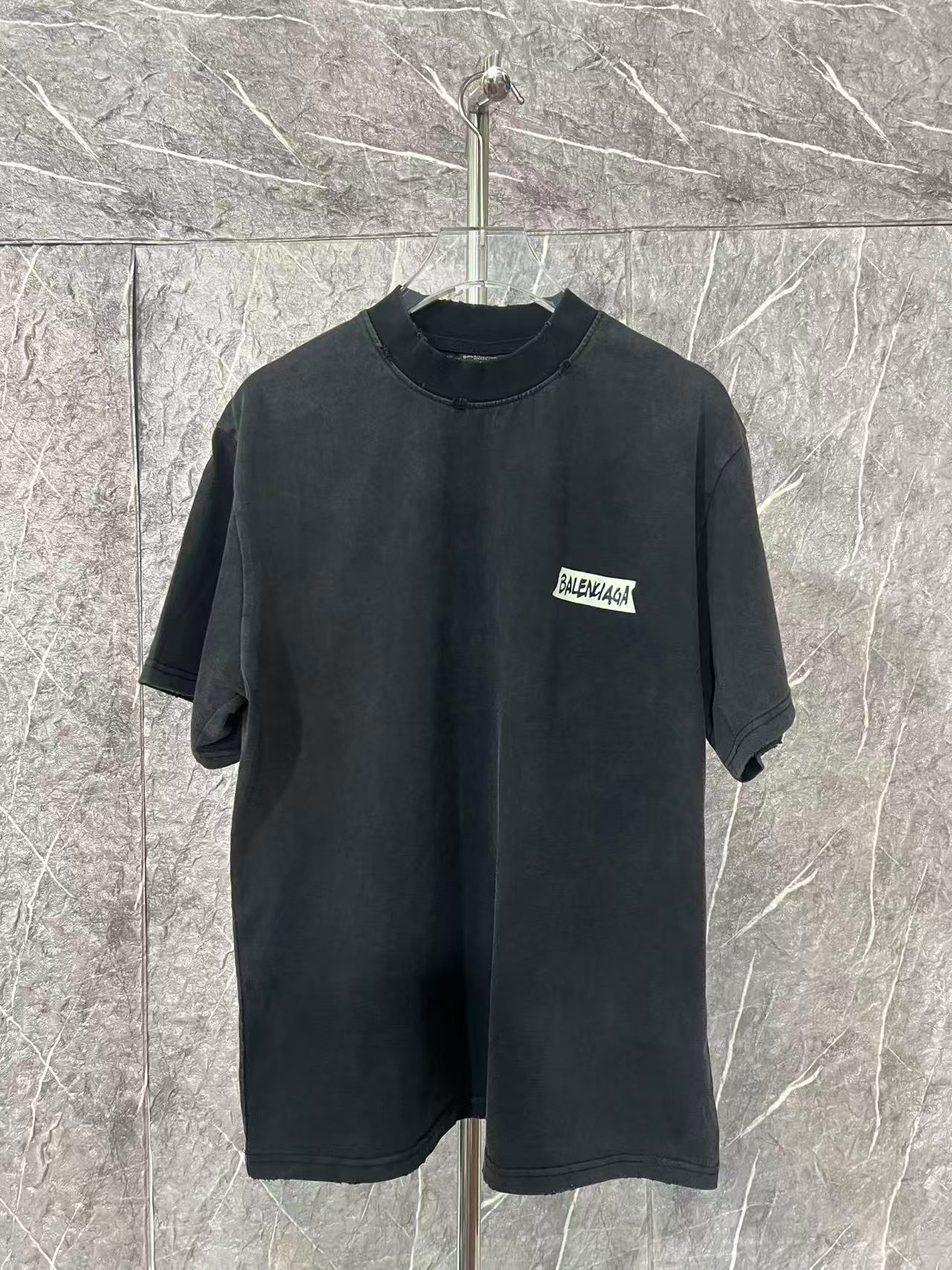 Футболка Balenciaga