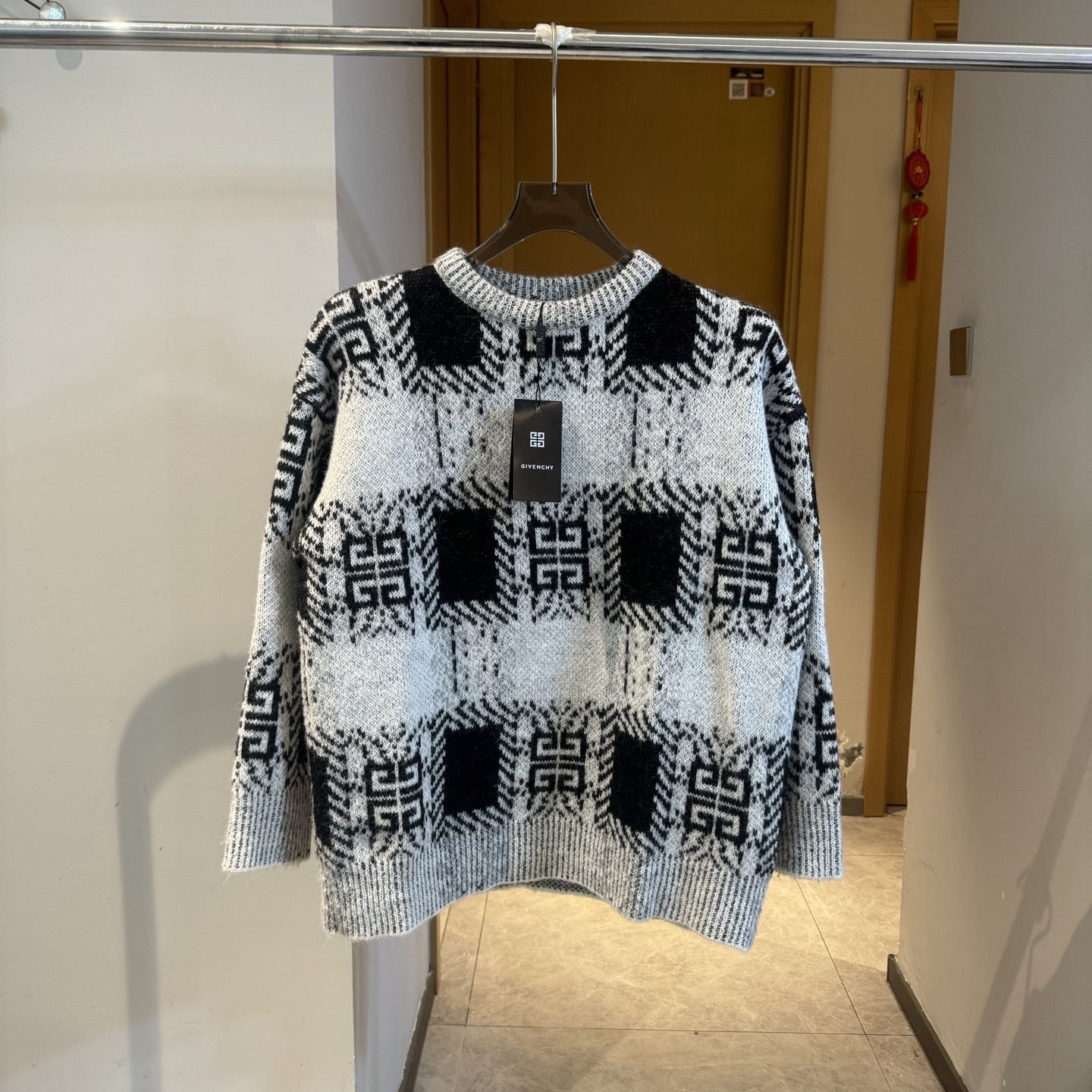 ХУДИ Givenchy